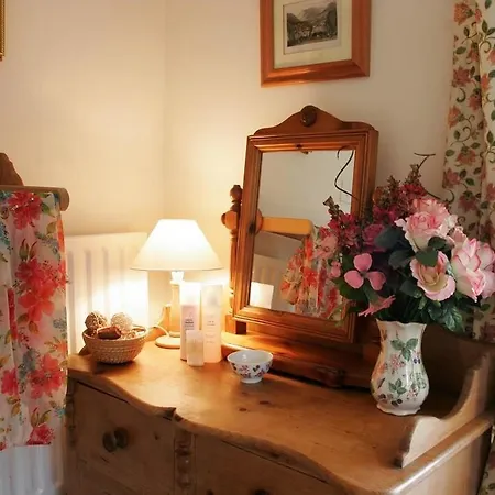 Vintage Holiday At Clappersgate District With Fireplace Tatil Evi